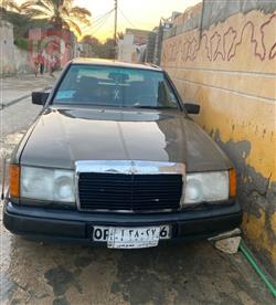 Mercedes-Benz E-Class 1988