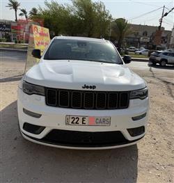 2022 جيب جراند شيروكي