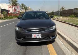 2015 كرايسلر 200