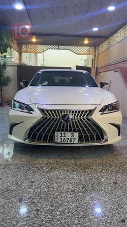 Lexus ES 2022