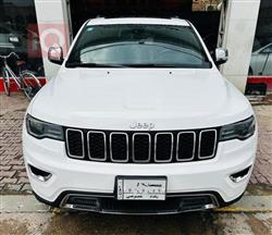 2021 جيب جراند شيروكي