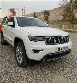 2017 جيب جراند شيروكي