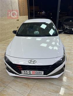 Hyundai Elantra 2022