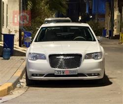 2019 كرايسلر 300