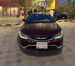 2017 كرايسلر 200