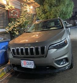 2019 جيب شيروكي