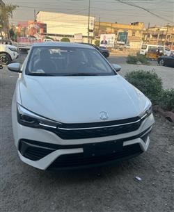 2025 ام جي 5 بلس