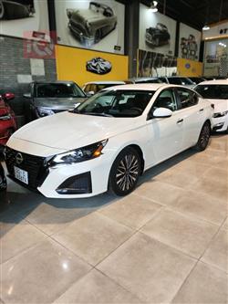 Nissan Altima 2023
