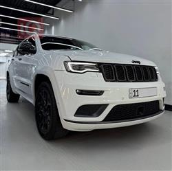 2021 جيب جراند شيروكي