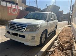 2011 تويوتا لاندكروزر