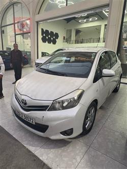 2013 تويوتا يارس 2013 تويوتا يارس