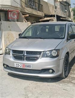 2012 دودج جراند كارافان