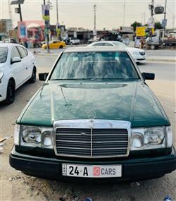 1993 مرسيدس بنز E-Class