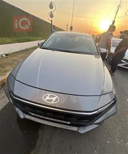 Hyundai Elantra 2024