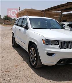 2017 جيب جراند شيروكي