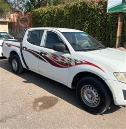 Mitsubishi L200 2012