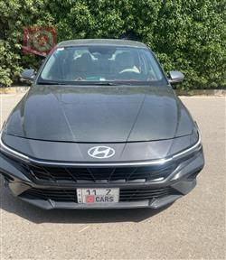 Hyundai Elantra 2024