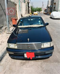 Toyota Crown 2000