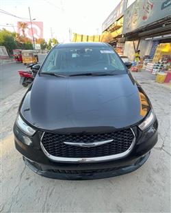 2023 كرايسلر باسيفيكا 2023 كرايسلر باسيفيكا