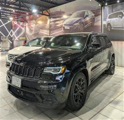 2021 جيب جراند شيروكي