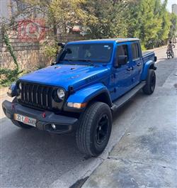 2021 جيب جلاديتور