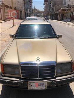 1989 مرسيدس بنز E-Class