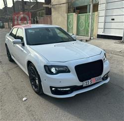 2021 كرايسلر 300