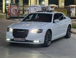 2016 كرايسلر 300