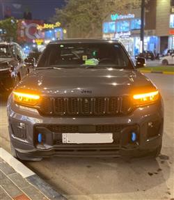 2024 جيب جراند شيروكي