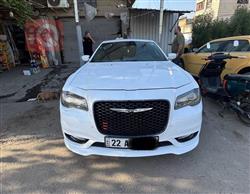 2018 كرايسلر 300