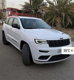 2022 جيب جراند شيروكي