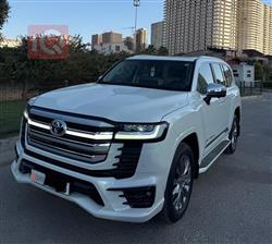 2024 تويوتا لاندكروزر