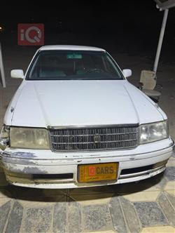 Toyota Crown 2000
