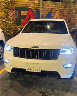 2021 جيب جراند شيروكي