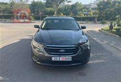 Ford Taurus 2016