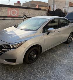 2025 نيسان فيرسا