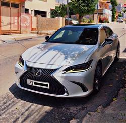 Lexus ES 2019