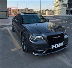 2020 كرايسلر 300
