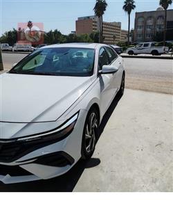 Hyundai Elantra 2024