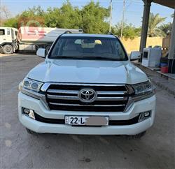 2018 تويوتا لاندكروزر