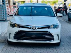 2017 تويوتا أفالون