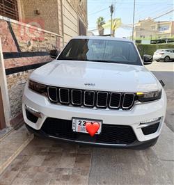 2023 جيب جراند شيروكي