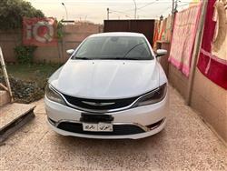 2015 كرايسلر 200