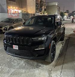 2023 جيب جراند شيروكي