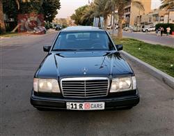 1990 مرسيدس بنز E-Class