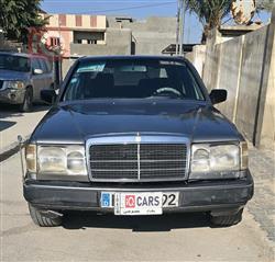 1990 مرسيدس بنز E-Class