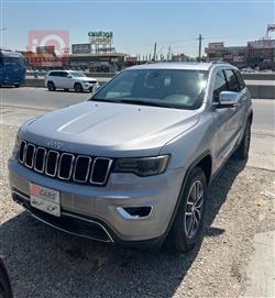 2017 جيب جراند شيروكي