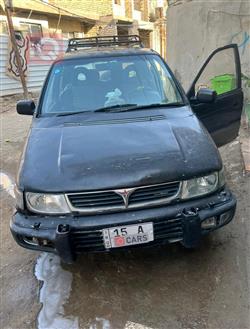1995 ميتسوبيشي RVR