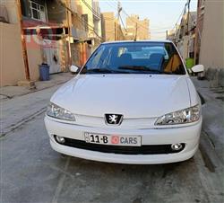 2002 بيجو 306