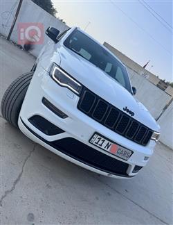 2021 جيب جراند شيروكي